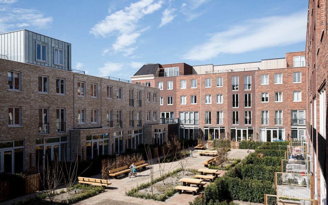 Het huis van de toekomst is misschien wel een middeleeuws hofje.