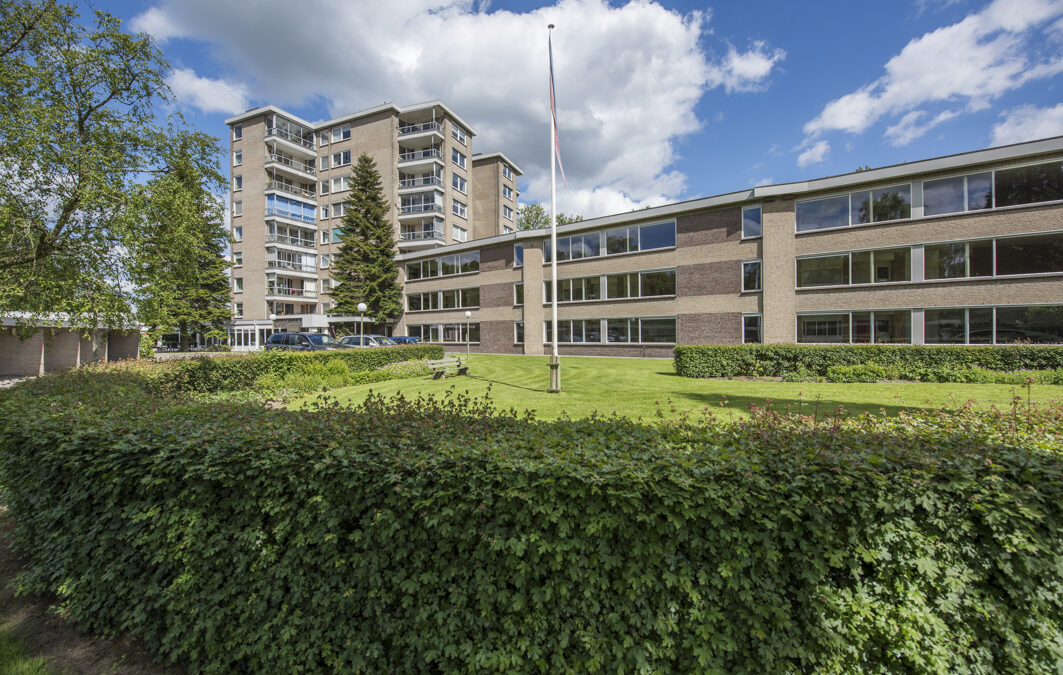 OPEN HUIS DONDERDAG 4 DECEMBER VAN 10:00-12:00 UUR ESSCHEBAAN 98 EN 92 SERVICECOMPLEX BURGHTWEIDE