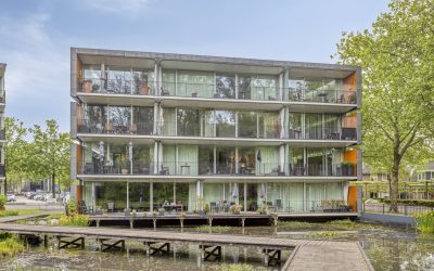 VLOEIWEG 15 OISTERWIJK.  OP TOPLOCATIE GELEGEN 2-KAMERAPPARTEMENT MET ZONNIG BALKON VAN 18 M2.